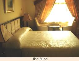 Red Court Hotel Rooms